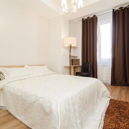 צ'יסינאו Extra Grand Lev Tolstoi Two Bedrooms מראה חיצוני תמונה