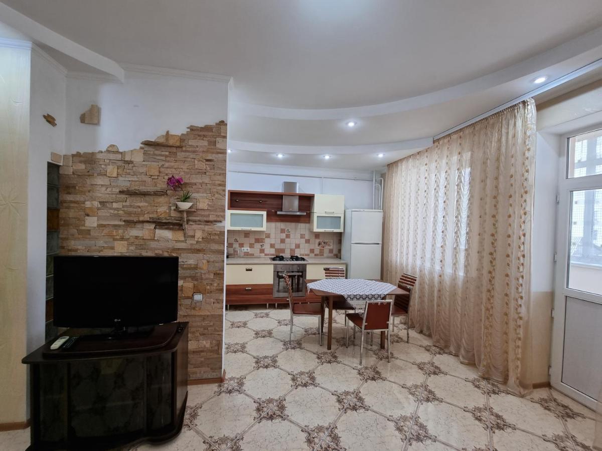 צ'יסינאו Extra Grand Apartments Two Bedrooms Ultracentral מראה חיצוני תמונה