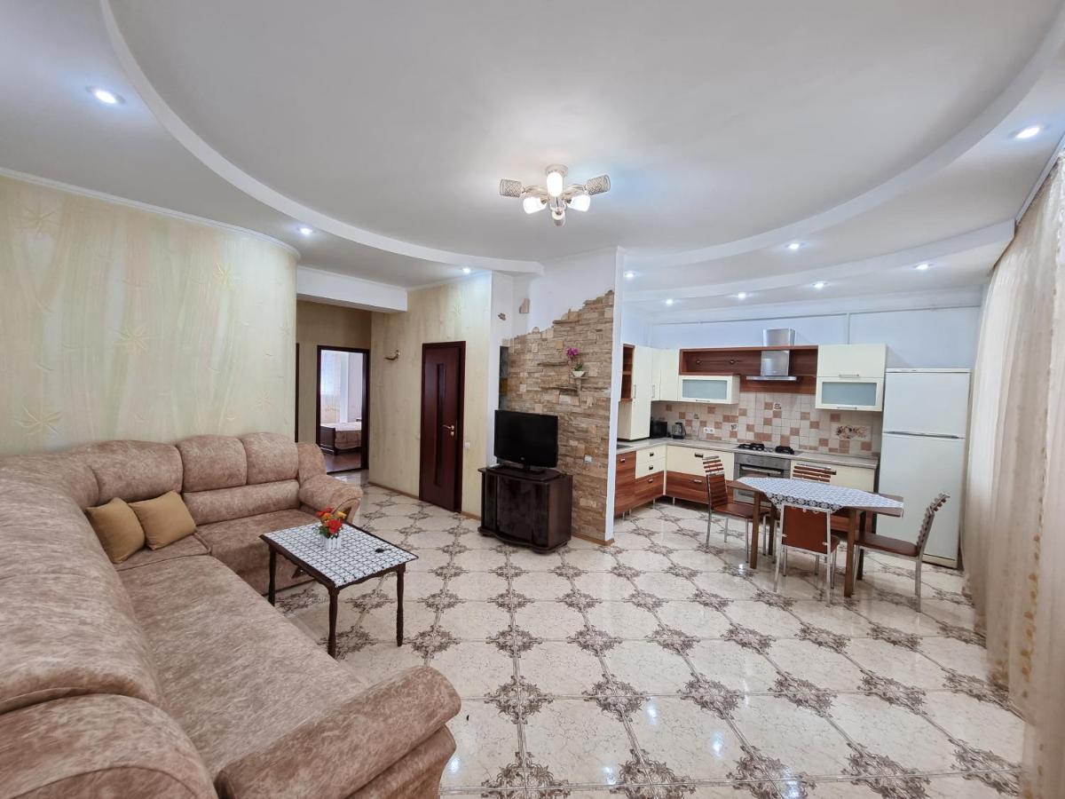 צ'יסינאו Extra Grand Apartments Two Bedrooms Ultracentral מראה חיצוני תמונה