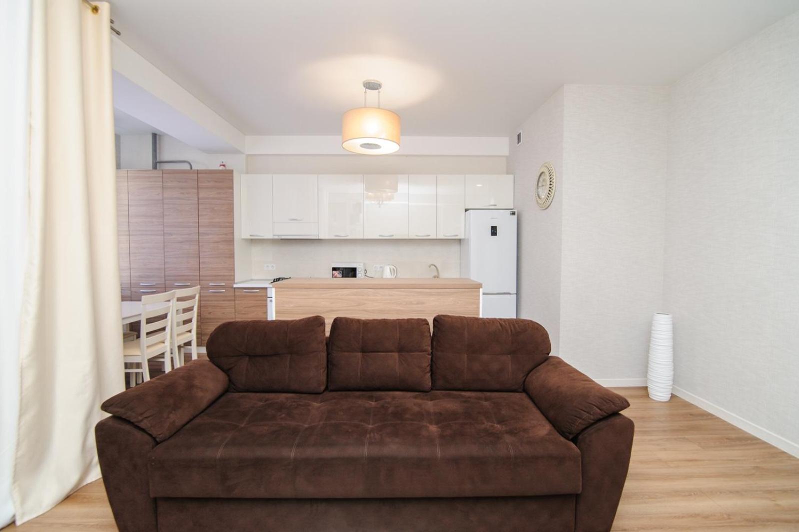 צ'יסינאו Extra Grand Lev Tolstoi Two Bedrooms מראה חיצוני תמונה